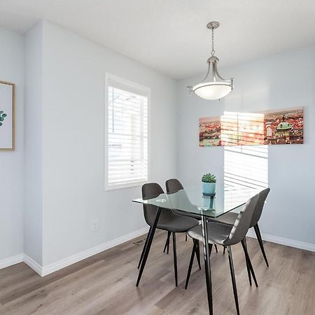 YYC New Home With Ac, Patio And Netflix מראה חיצוני תמונה