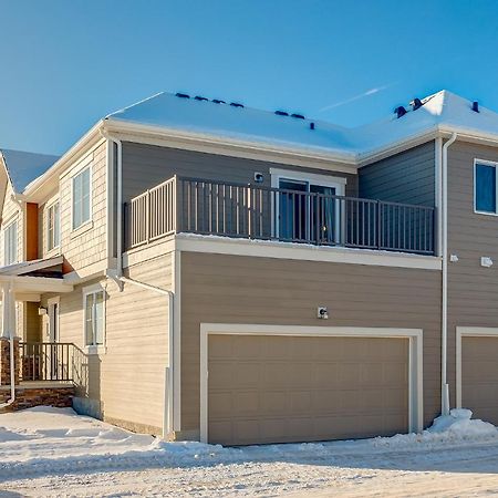 YYC New Home With Ac, Patio And Netflix מראה חיצוני תמונה